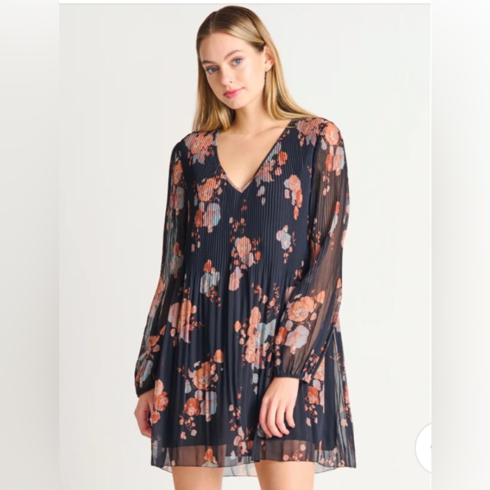 Black Tape A line chiffon Floral pleated dress - black -XS NWT